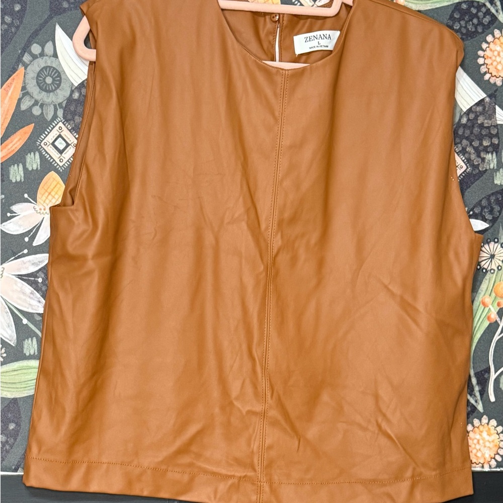 Zenana Outfitters Brown Sleeveless Boxy Blouse